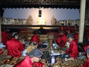 Pentas Wayang Kulit Ki Sulis Bronjong